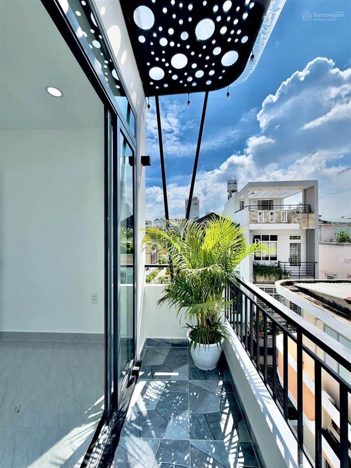Nhà đẹp 5 tầng huỳnh văn bánh phú nhuận chỉ 5.** tỷ