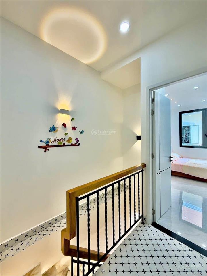 Nhà đẹp 5 tầng huỳnh văn bánh phú nhuận chỉ 5.** tỷ