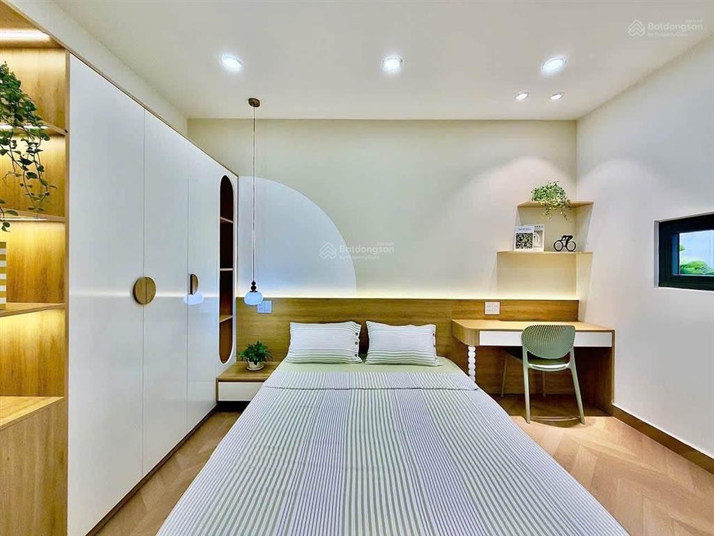Nhà 3 tầng đẹp nguyễn văn đậu bình thạnh  chỉ 5,** tỷ