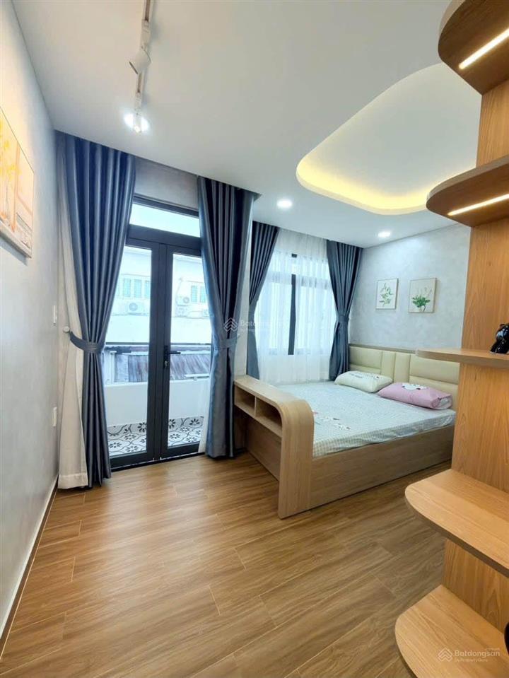 Nhà 4 tầng hẻm nhựa xe hơi bình thạnh, cách mặt tiền nguyễn văn đậu chỉ 30m, ngay chợ cây quéo.