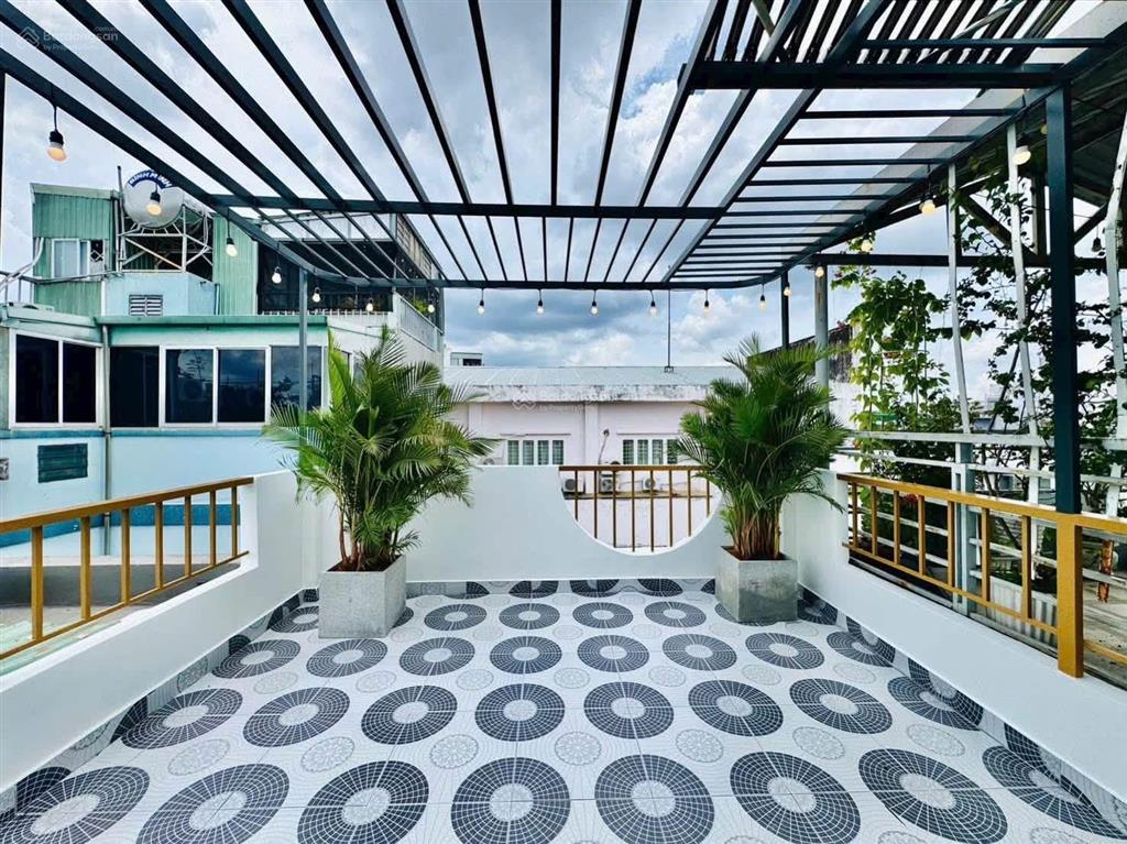 Nhà 4 tầng hẻm nhựa xe hơi bình thạnh, cách mặt tiền nguyễn văn đậu chỉ 30m, ngay chợ cây quéo.