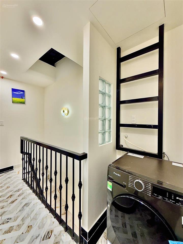 Nhà mới 3 tầng nguyễn kiệm phú nhuận chỉ 6,x tỷ