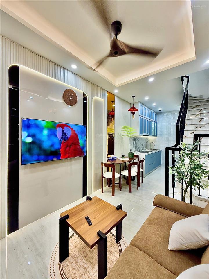 Nhà mới 3 tầng nguyễn kiệm phú nhuận chỉ 6,x tỷ