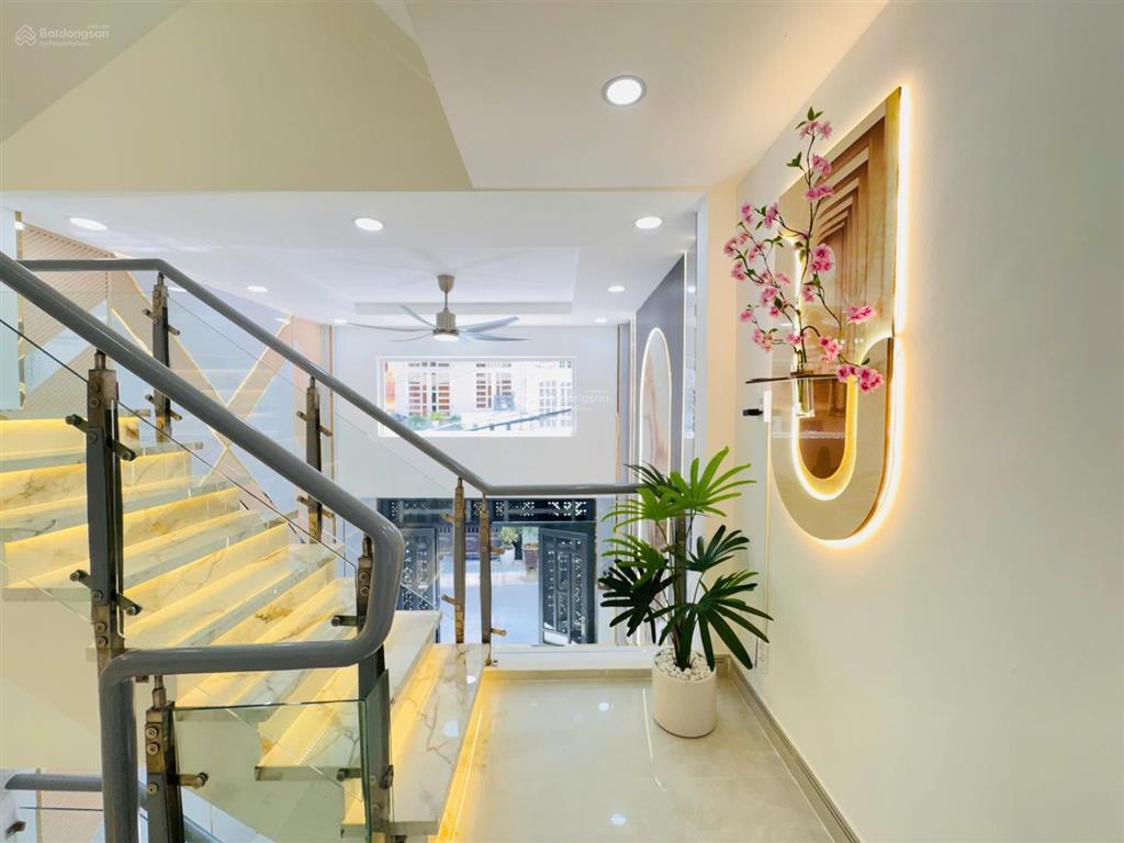 Bán nhà đẹp khu vip đường lê đức thọ, nhà siêu đẹp chỉ hơn 7 tỷ.  ngay 0902 812 ***