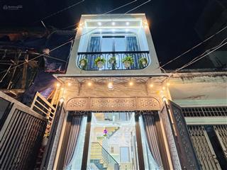 Bán nhà đẹp có phòng ngủ dưới trệt ở nghỉ dưỡng quá sướng.  ngay 0902 812 ***