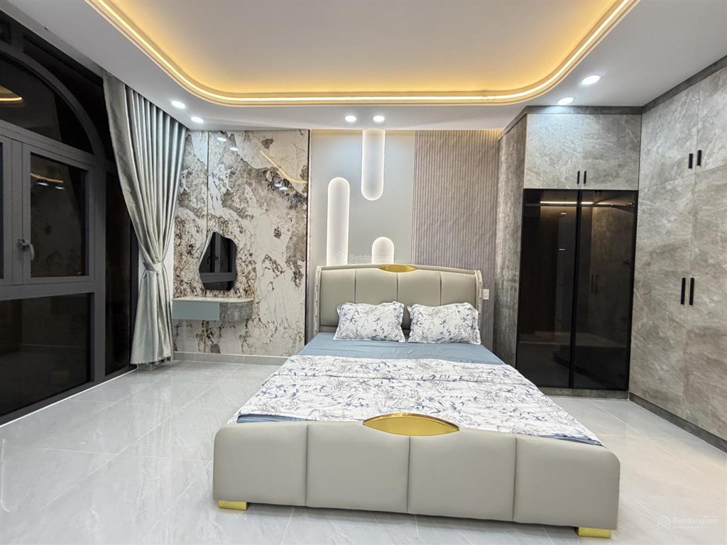 Bán vila phố tuyệt đẹp có phòng ngủ dưới trệt, trục đường nguyễn tư giản gò vấp