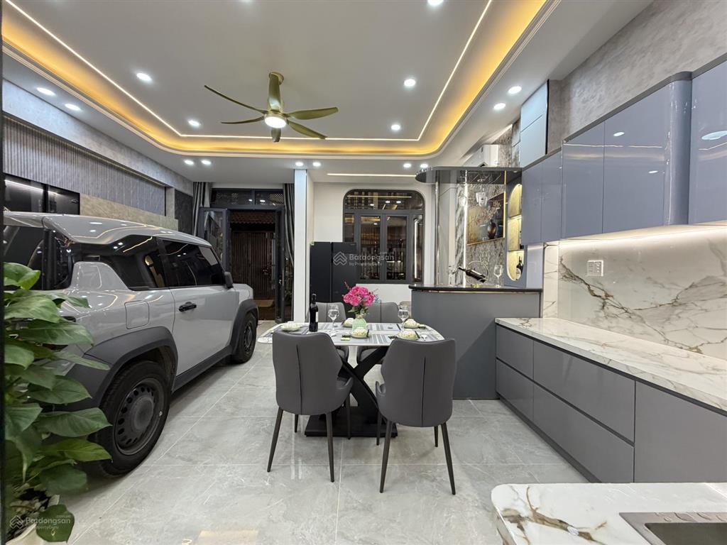 Bán vila phố tuyệt đẹp có phòng ngủ dưới trệt, trục đường nguyễn tư giản gò vấp