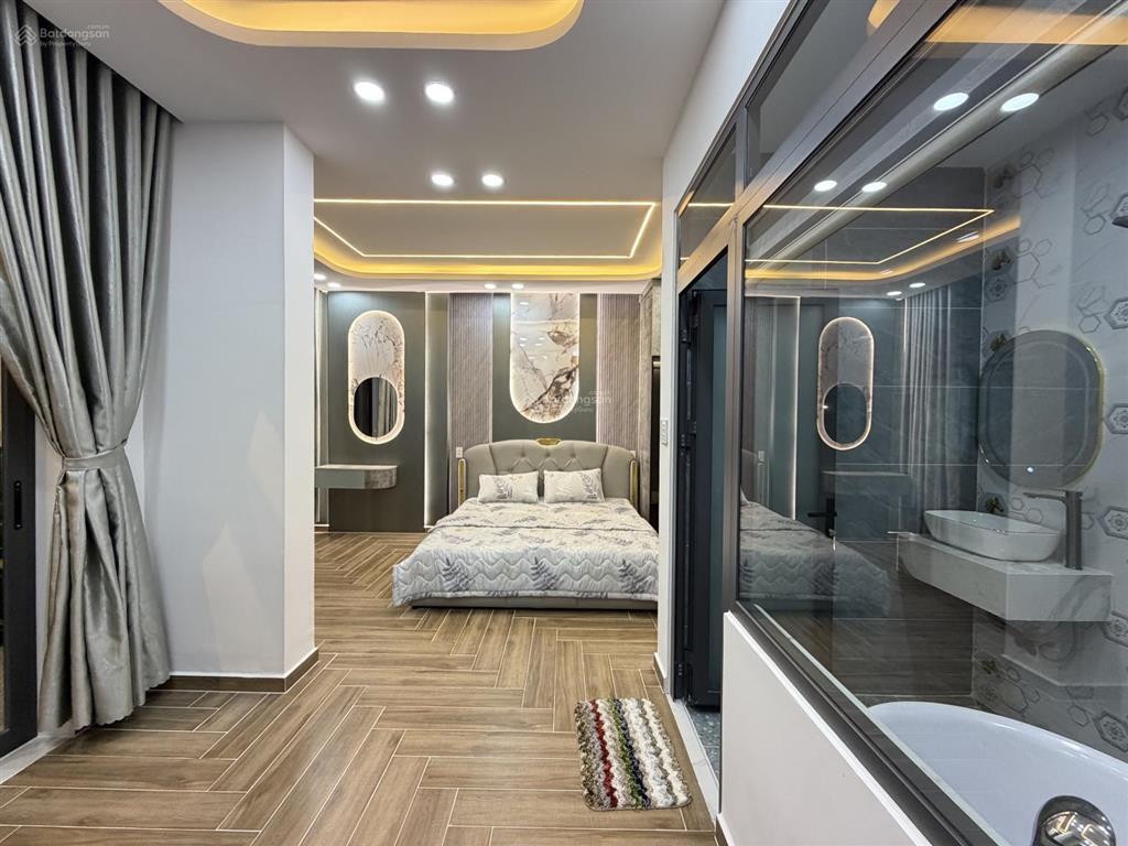 Bán vila phố tuyệt đẹp có phòng ngủ dưới trệt, trục đường nguyễn tư giản gò vấp