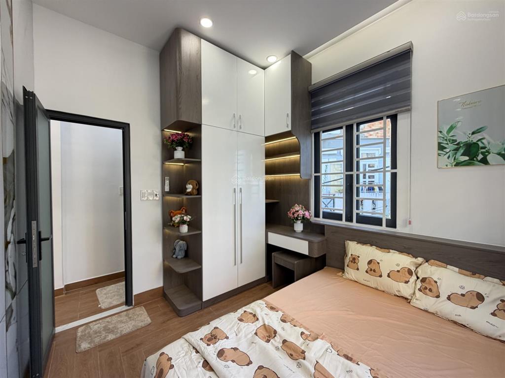 Nhà đẹp gò vấp giá nhỉnh 4 tỷ xe hơi đậu cửa trục đường bùi quang là gò vấp