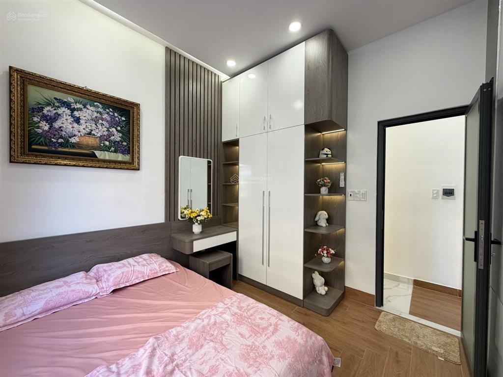Nhà đẹp gò vấp giá nhỉnh 4 tỷ xe hơi đậu cửa trục đường bùi quang là gò vấp