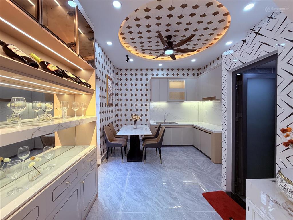 Bán nhà đẹp căn góc thoáng, trục đường thông tiện kinh doanh, phường 16 gò vấp