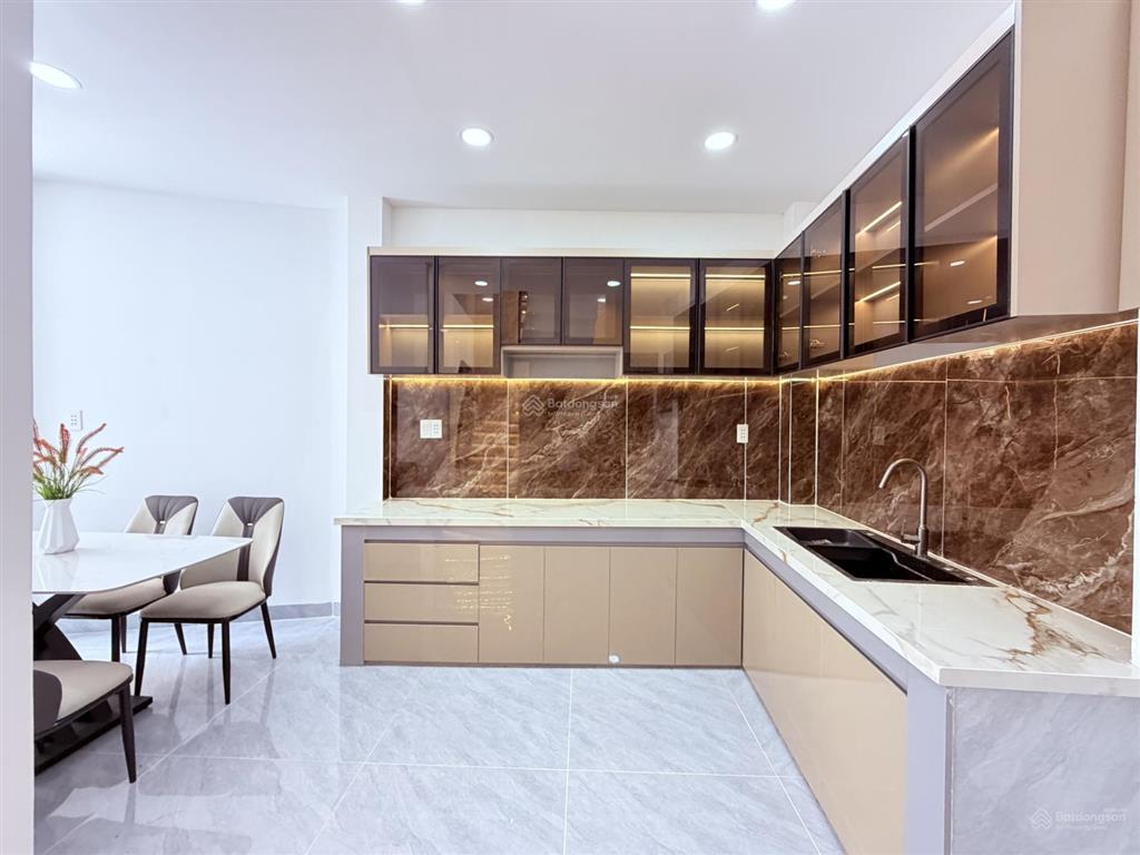 Bán nhà đẹp giá rẻ nhỉnh 5 tỷ, trục đường phạm văn chiêu, phường an hội đông gò vấp