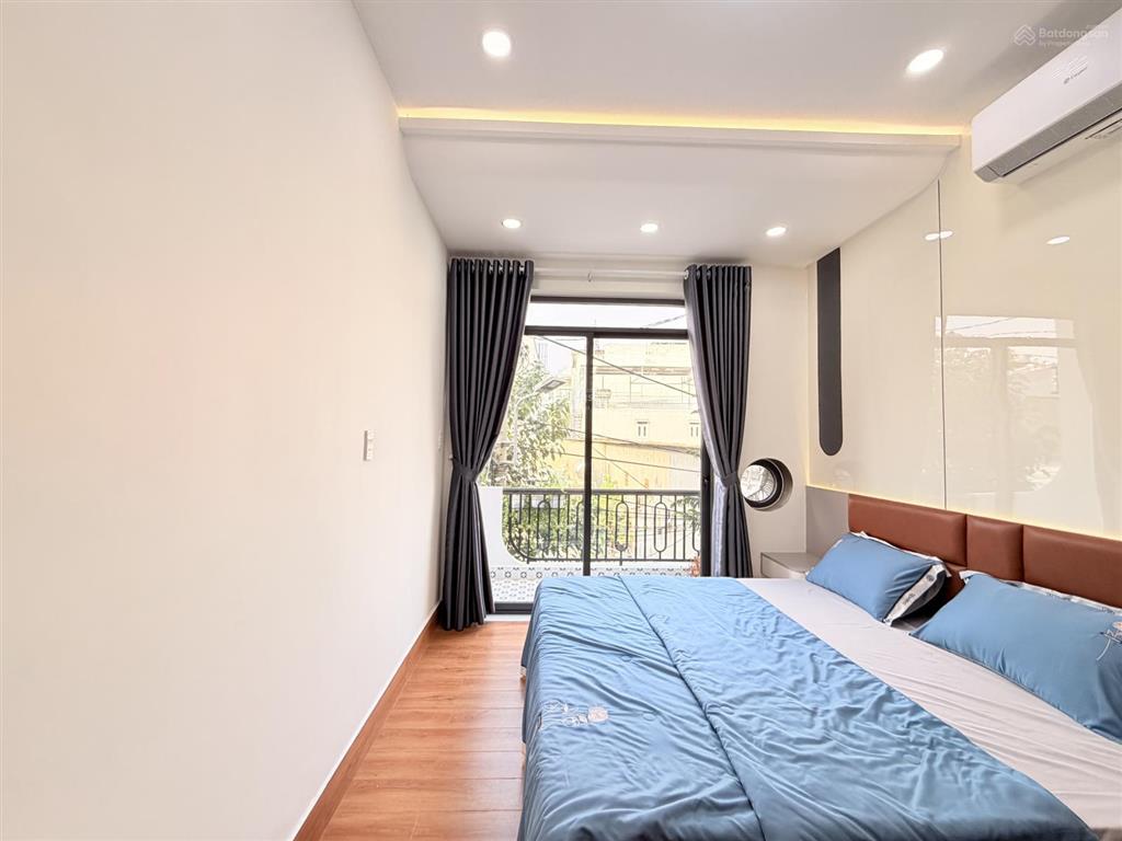 Bán nhà đẹp giá mềm trục đường hoàng bật đạt, phường 15 tân bình