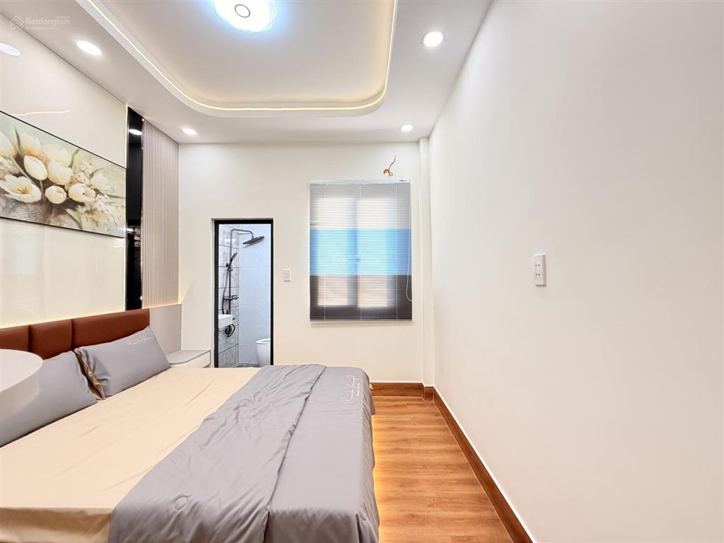 Bán nhà đẹp giá mềm trục đường hoàng bật đạt, phường 15 tân bình