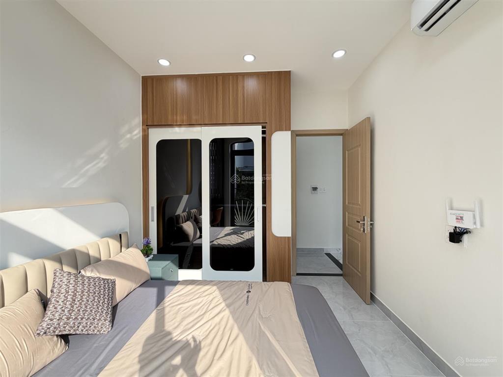 Bán nhà đẹp giá rẻ, ngang 6,2m thông sát chợ trường học, trục đường phạm văn chiêu, phường 8 gò vấp