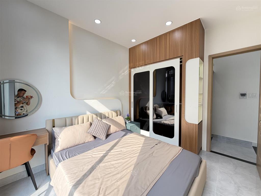 Bán nhà đẹp giá rẻ, ngang 6,2m thông sát chợ trường học, trục đường phạm văn chiêu, phường 8 gò vấp