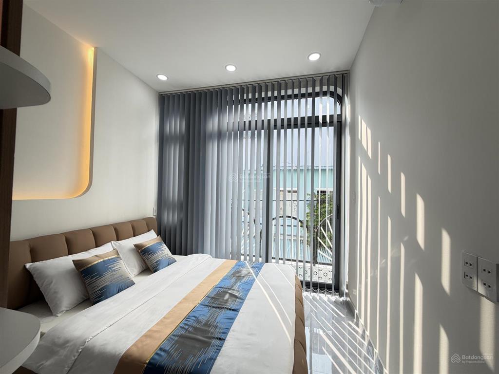 Bán nhà đẹp giá rẻ, ngang 6,2m thông sát chợ trường học, trục đường phạm văn chiêu, phường 8 gò vấp