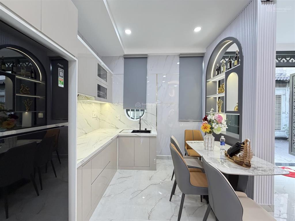 Bán nhà đẹp giá rẻ, ngang 6,2m thông sát chợ trường học, trục đường phạm văn chiêu, phường 8 gò vấp