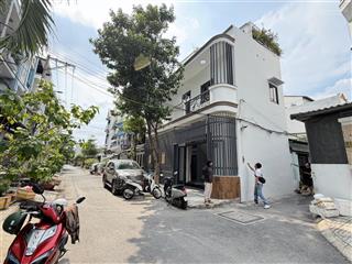 Bán nhà đẹp giá rẻ ngang 9,5m đường trước nhà xe hơi né nhau
