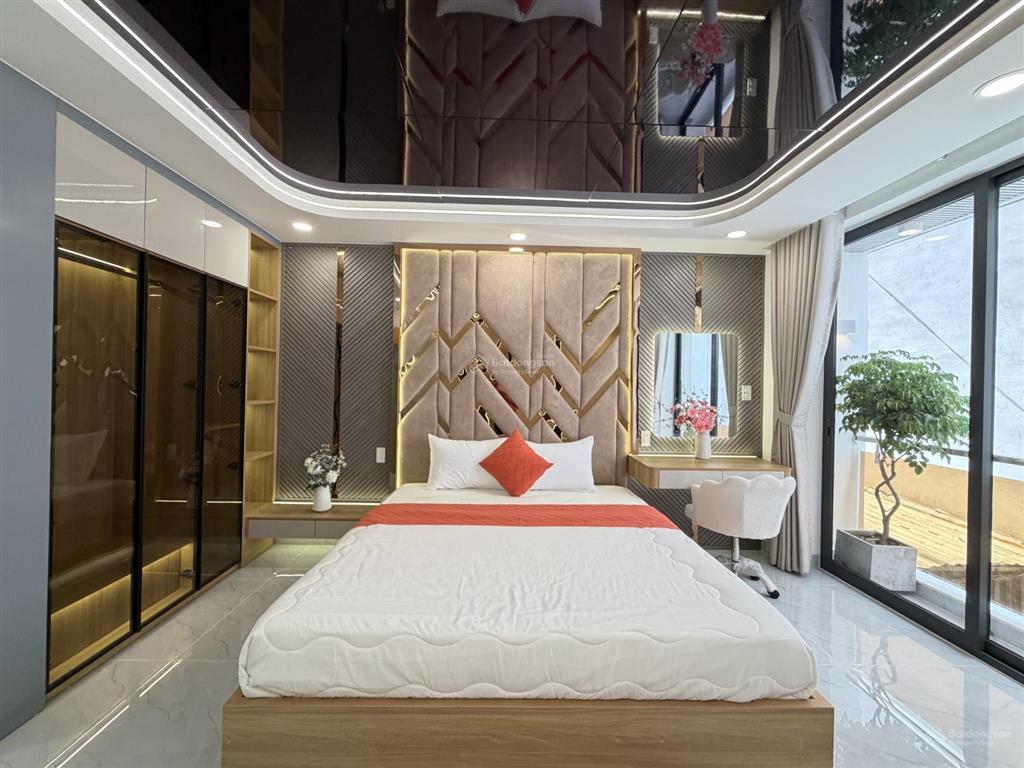 Bán nhà đẹp giá rẻ kế bên chợ, trường học và nhà thờ, trục đường phạm văn chiêu, phường 8 gò vấp