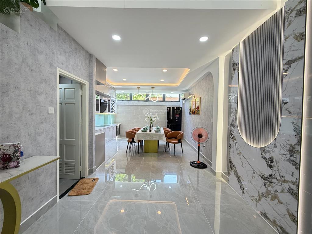 Bán nhà đẹp diện tích to 4,5x17m đường 10m thông, trục phan huy ích gò vấp