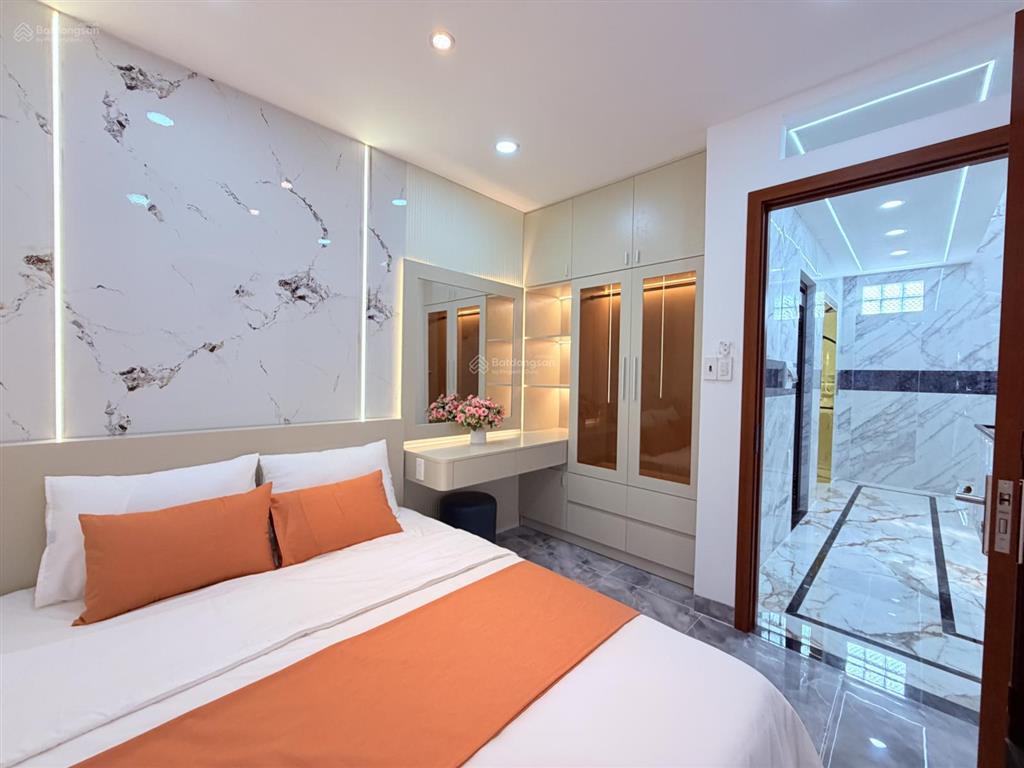 Bán nhà đẹp giá rẻ, 1 xẹc đường nguyễn văn khối, phường 11 gò vấp, thang máy 450kg