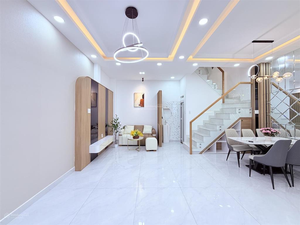 Bán nhà đẹp giá rẻ ngay trung tâm, gần chợ an nhơn, phường 6, gò vấp