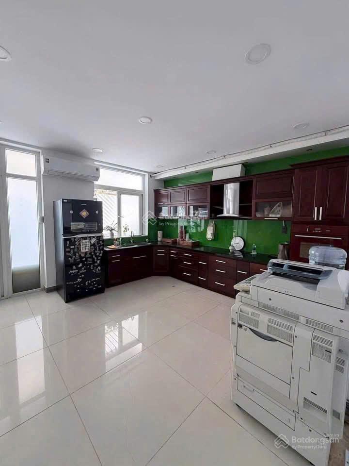 Cho thuê mt đường 40 tân quy đông, q7  43tr/tháng