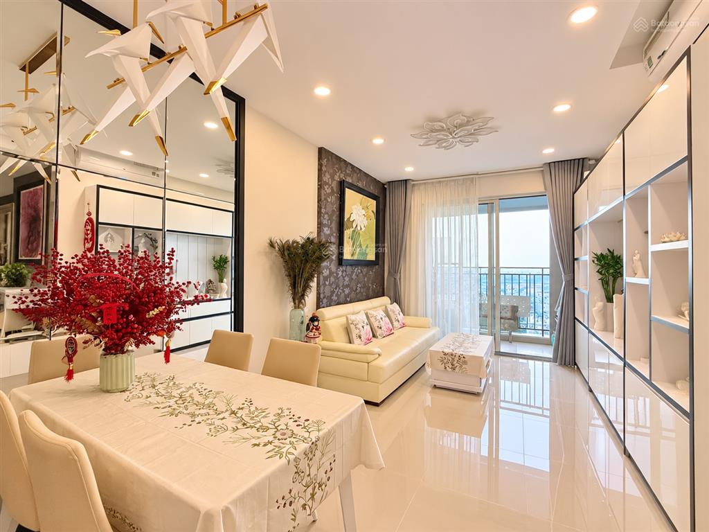 Góc cho thuê, căn hộ full nt 2pn/2wc giá 18tr, nhà đẹp, có slot oto  golden mansion phổ quang
