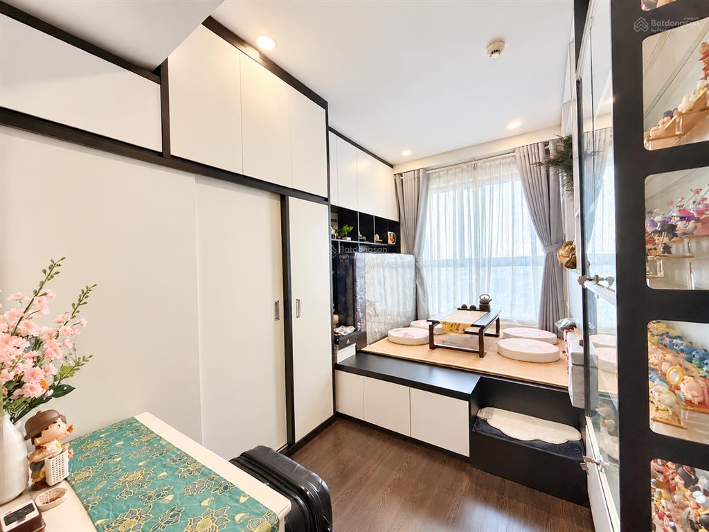 Góc cho thuê, căn hộ full nt 2pn/2wc giá 18tr, nhà đẹp, có slot oto  golden mansion phổ quang