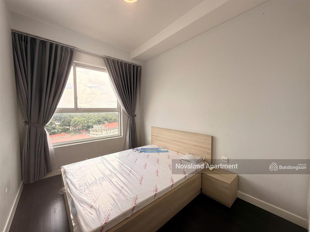 Cho thuê căn hộ 2pn/2wc/75m2  17.000.000 vnd/tháng có sẵn nội thất  tòa golden mansion, novaland
