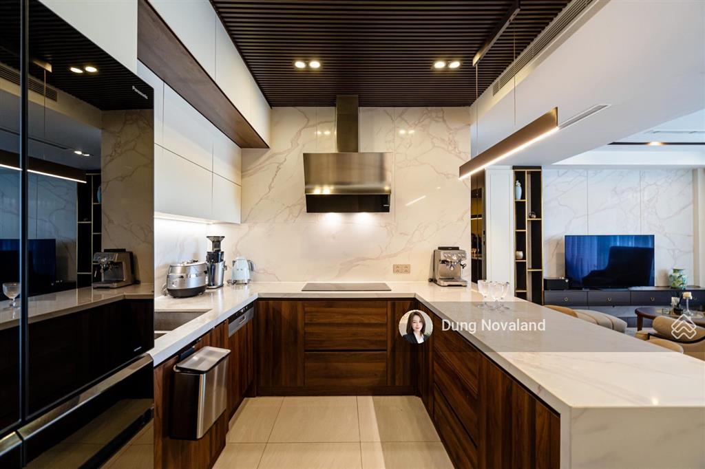 Bán căn góc, tháp op1, 110m2/3pn/2wc  giá 9.990 tỷ  tại orchard park view, novaland, p.nhuận