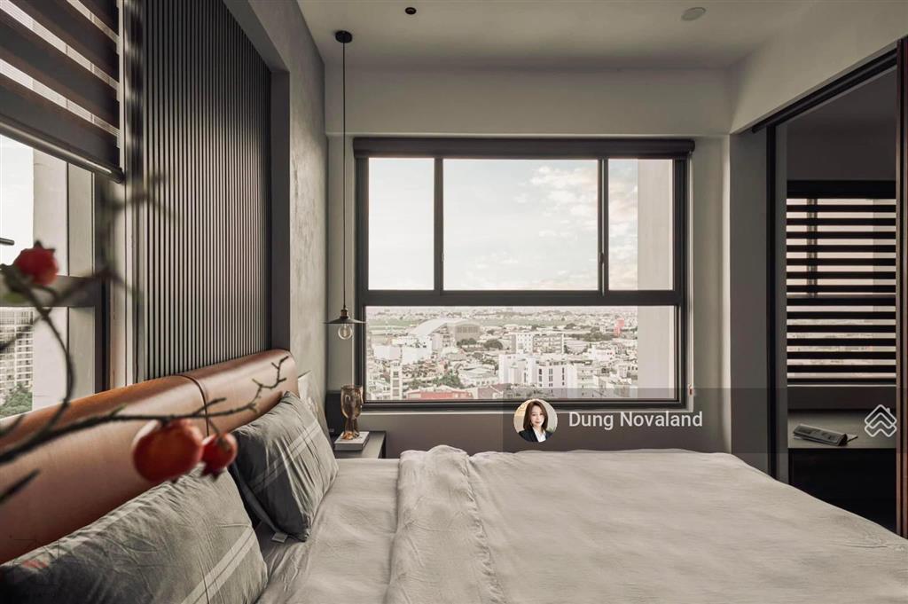 Kẹt tiền, bán căn góc siêu đẹp, 75m2, view đông nam, 5.8 tỷ nội thất xịn, mới  tại golden mansion