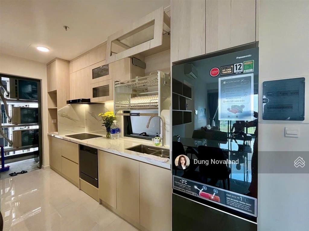 Cho thuê chcc 2pn 69m2 17tr/tháng, có slot ôtô dọn vào ở liền, tại golden mansion, liền kề sân bay