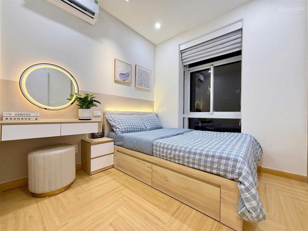 Bán cc sky garden 3, 6,55 tỷ, 70m2, 3pn, 2wc, q7, hcm, giá siêu hời