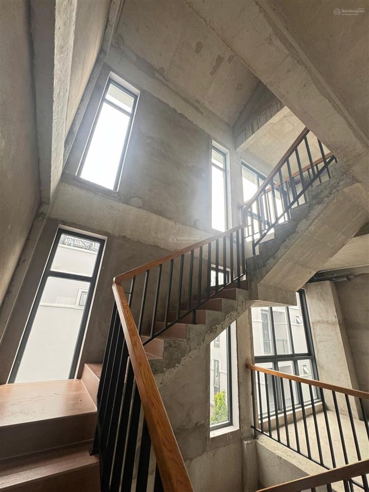 Cho thuê shophouse căn góc tại gs nhà bè giá 36 triệu.  0932 125 *** thủy xem nhà 24/7