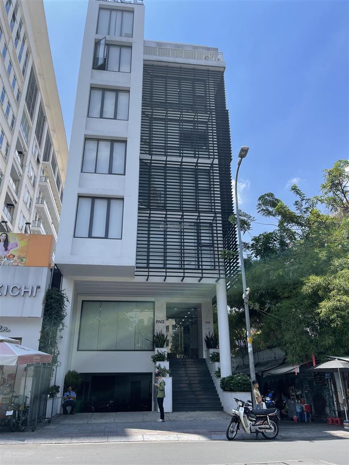 Bán nhà mặt cách mạng tháng tám nguyễn thị minh khai, bến thành q.1 dt 7x 14m vị trí siêu đắc địa