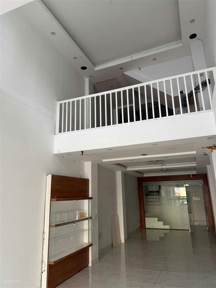 Góc 2mt ngay ngã 4 số 71a trần huy liệu, phú nhuận 4x18m + 4 lầu = 45tr/th
