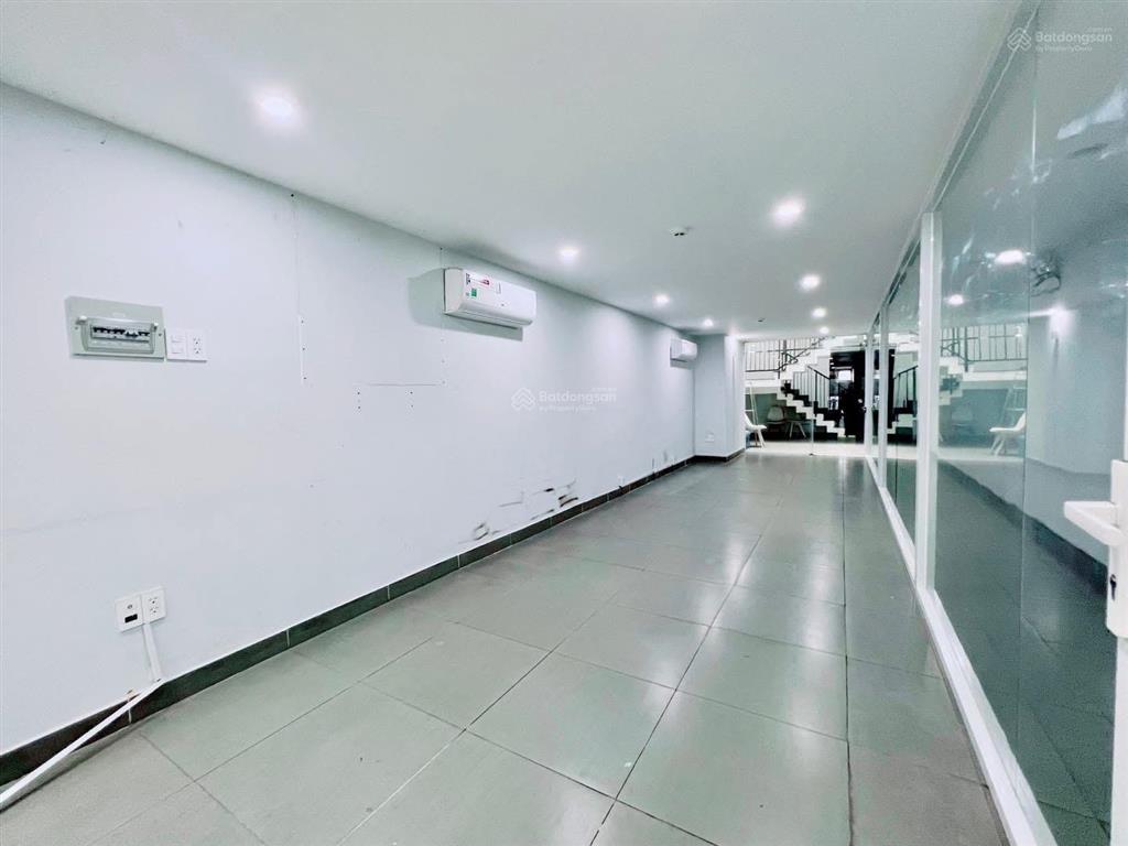 Combo mặt bằng văn phòng trệt+phòng phạm thế hiển gần cầu nguyễn văn cừ  sẵn máy lạnh, mặt tiền q8
