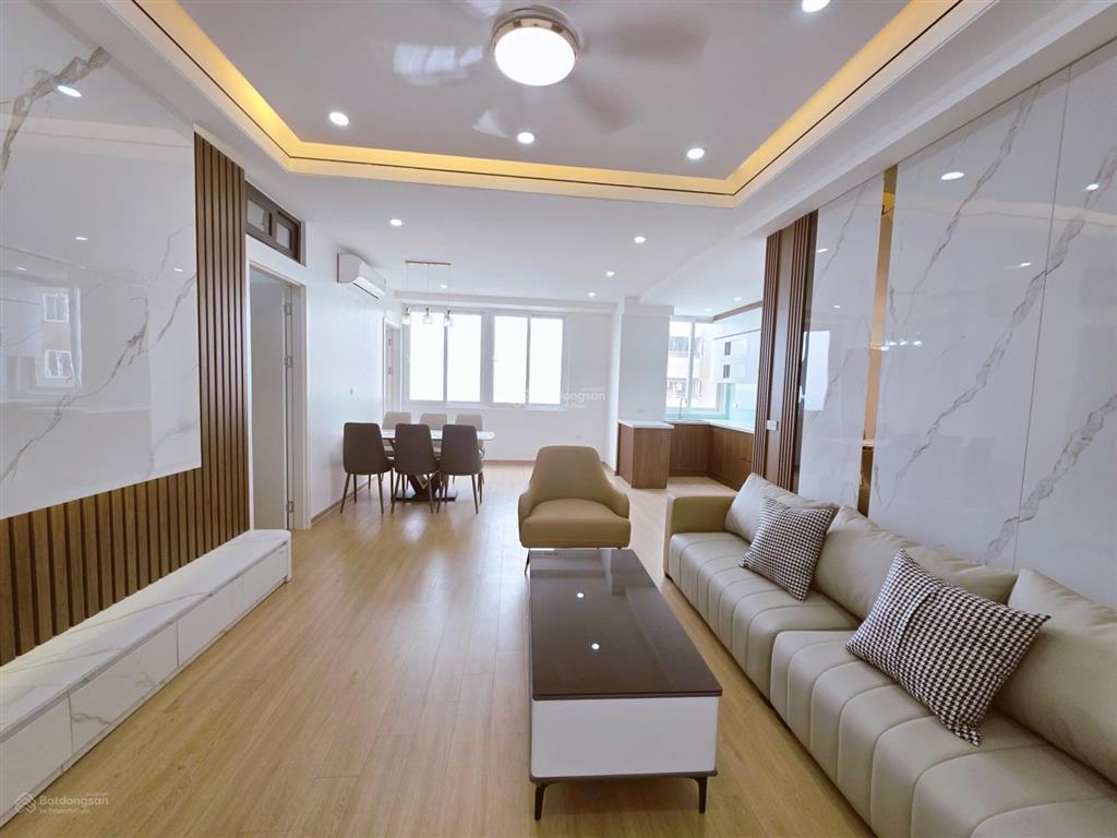Chính chủ cần bán nhanh căn 4 ngủ full đồ xịn nhà vuông vắn cc tân việt. 0981 915 ***