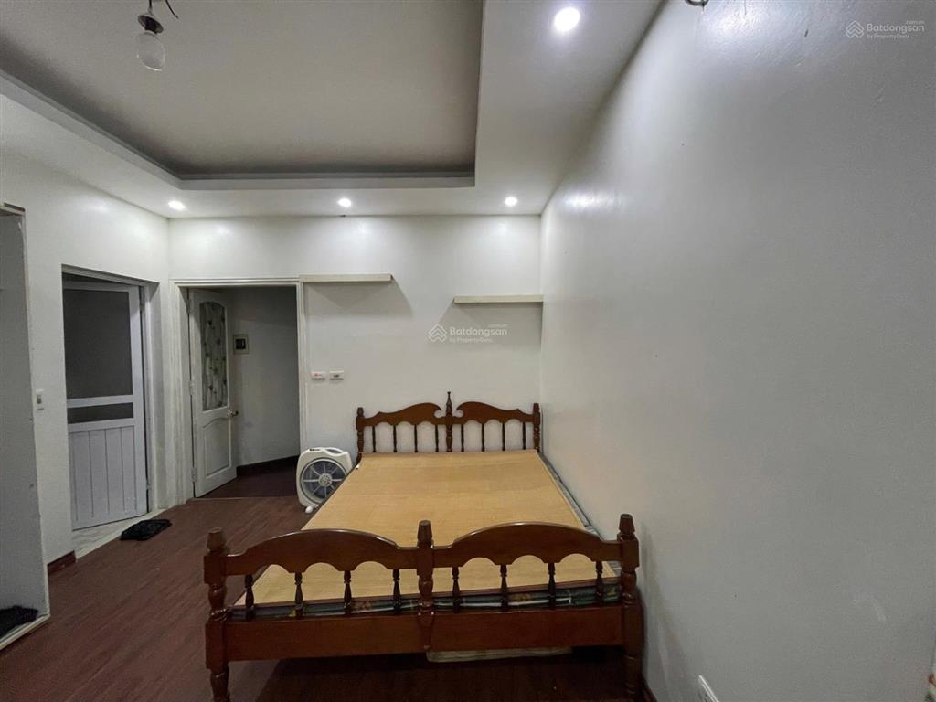 Em cần cho thuê nhà 35m x 4 tầng 1 tum tựu liệt giá 9 triệu.  0981 915 ***