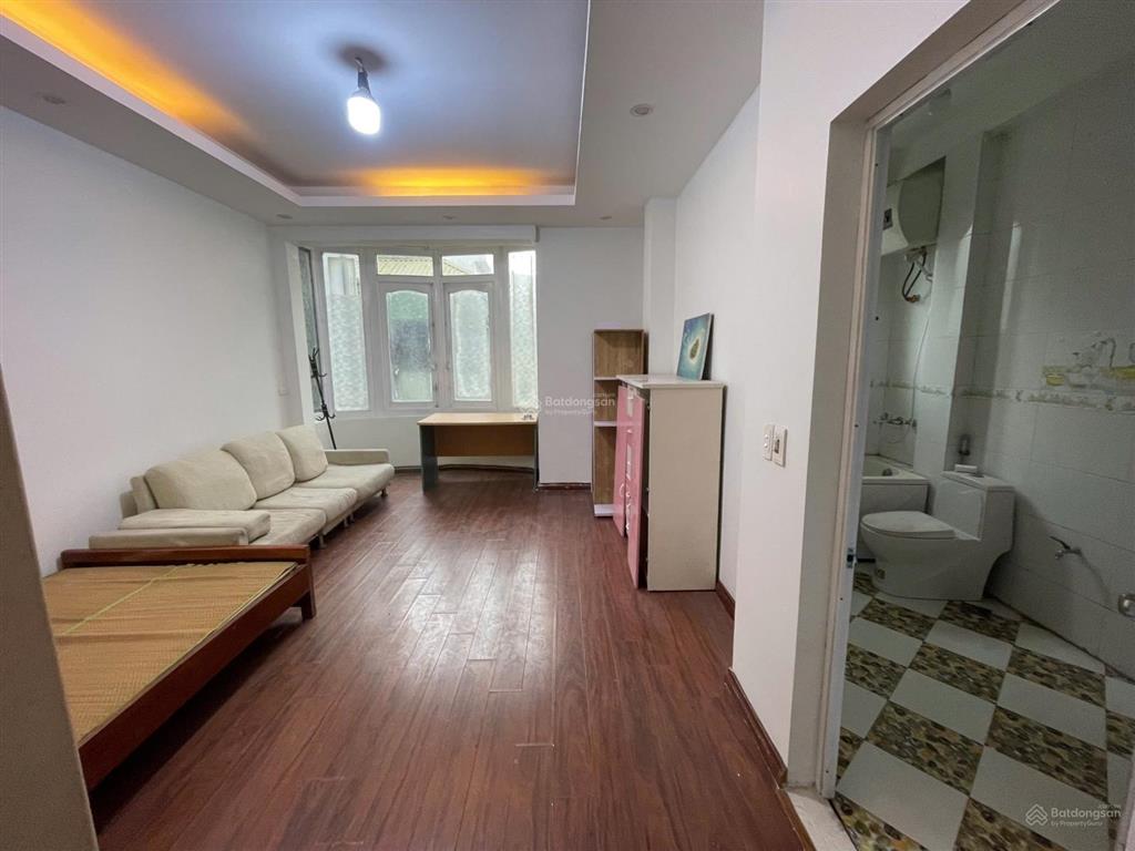Em cần cho thuê nhà 35m x 4 tầng 1 tum tựu liệt giá 9 triệu.  0981 915 ***