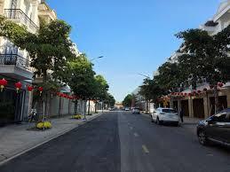 Bán nhà phố giá 3 tỷ, nhận lộc vàng, kết cấu 1 trệt 2 lầu 1 tum. dự án khu phức hợp bcons city life