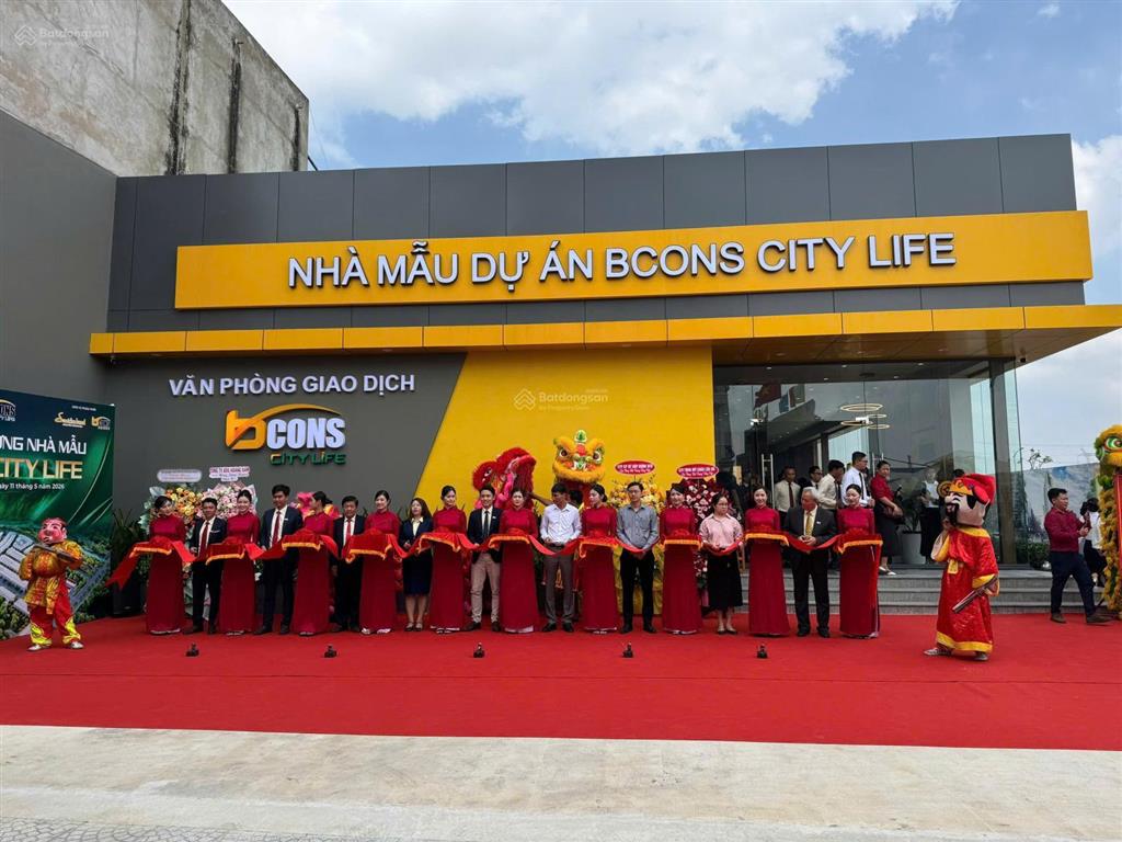 Nhà phố 1 trệt 2 lầu 1 tum, giá 3,5 tỷ tt 20% nhận nhà tại kdt 15ha bcons city life tân uyên tphcm
