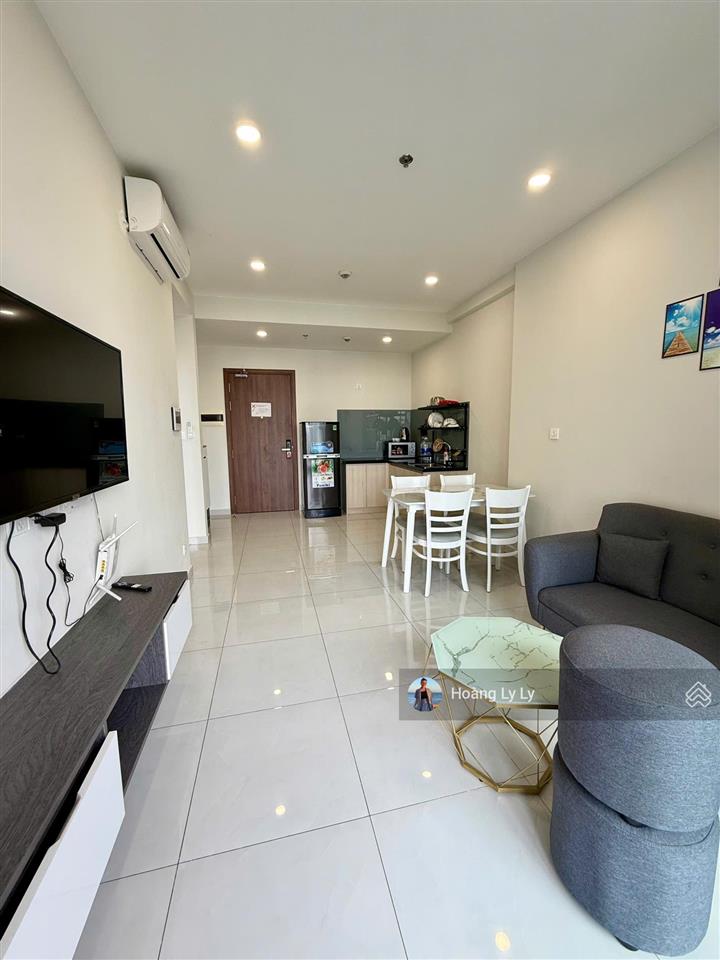 Chính chủ cho thuê căn hộ 1 phòng ngủ full nội thất chỉ 7triệu view hồ bơi siêu đẹp cc lê phong