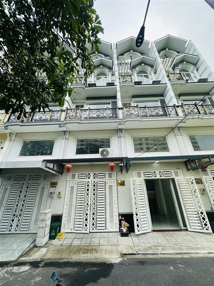 Bán nhà phố cao cấp luxhome garden, dt 4x14, 5pn, 5wc, view công viên, shr.  0961 022 ***