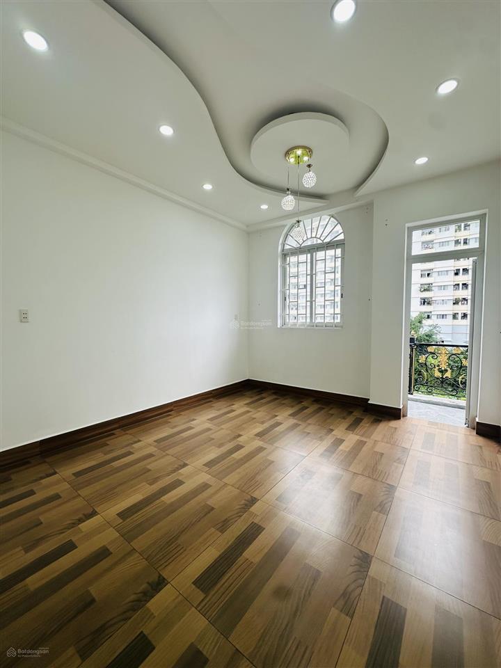 Bán nhà phố cao cấp luxhome garden, dt 4x14, 5pn, 5wc, view công viên, shr.  0961 022 ***