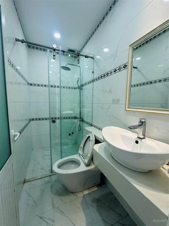 Bán nhà phố cao cấp luxhome garden, dt 4x14, 5pn, 5wc, view công viên, shr.  0961 022 ***