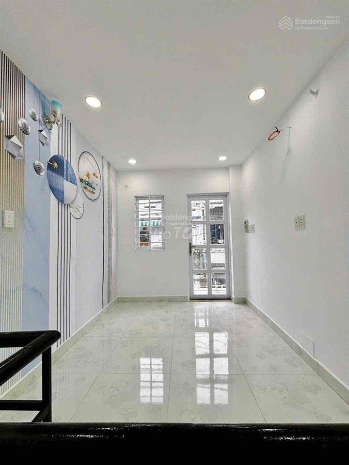 Ngộp, cần bán nhà tân phú, 4,3x 4m. giá 1.850 tỷ