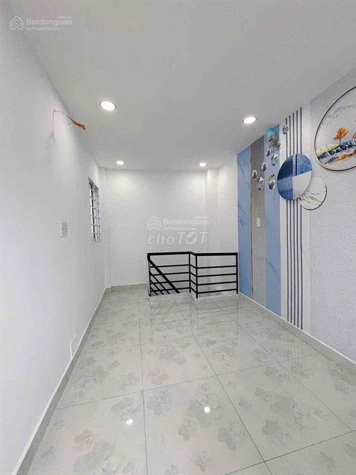 Ngộp, cần bán nhà tân phú, 4,3x 4m. giá 1.850 tỷ